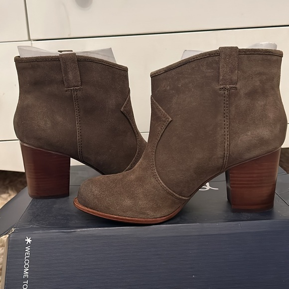 Splendid Smoke women’s bootie size 10 brand new in box - Picture 7 of 10